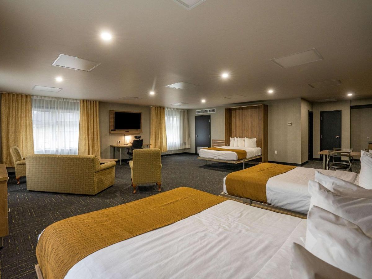 ควอลิตี สวีตส์ Hotel ดรัมมอนวิลล์ ภายนอก รูปภาพ