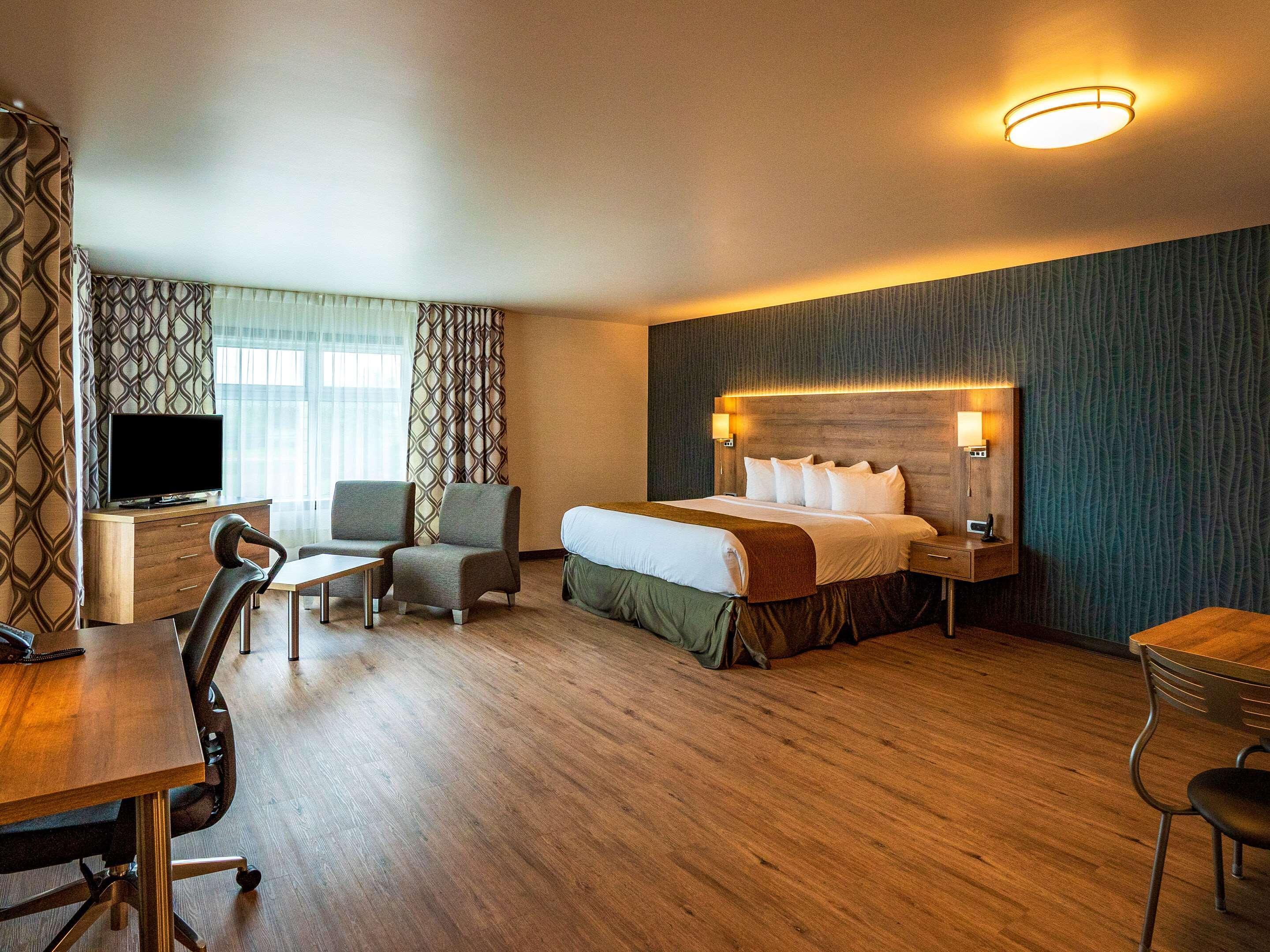 ควอลิตี สวีตส์ Hotel ดรัมมอนวิลล์ ภายนอก รูปภาพ