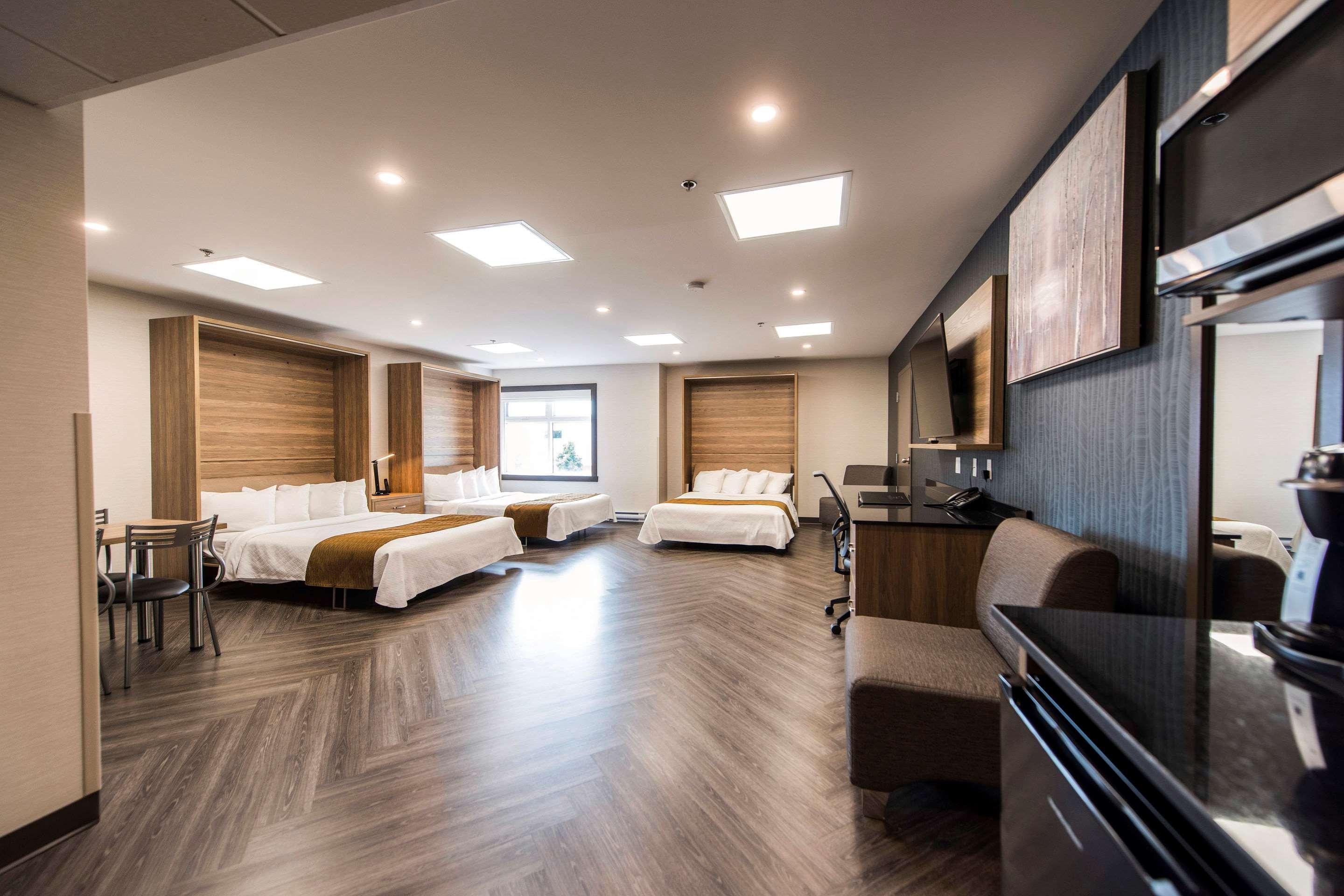 ควอลิตี สวีตส์ Hotel ดรัมมอนวิลล์ ภายนอก รูปภาพ